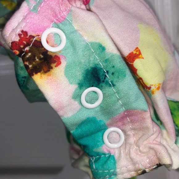 NWOT BABY STARTERS Baby Girl Onesie Bodysuit Outfit Size 9 Months Floral Lace - Picture 4 of 4